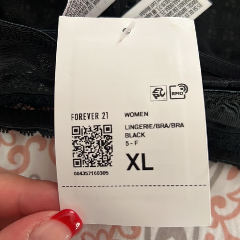 NWT FOREVER 21 LACE BRALETTE - Picture 4 of 4